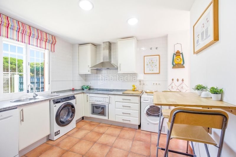 Foto 7a754fa0-bbd8-4bd3-b30c-5c94ff83ba80. Xalet amb aparcament piscina a Novo Sancti Petri Chiclana de la Frontera