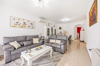 Chalet in Los Gallos. Extraordinario chalet urbano en chiclana de la frontera