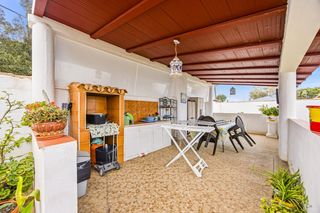Xalet a Los Gallos. Magnífico chalet urbano en chiclana de la frontera!