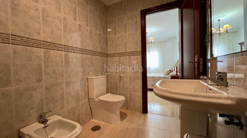 Foto 95c6f812-cb31-420d-9602-99ce69a6eade. Pis a La Banda - Campo de Fútbol Chiclana de la Frontera