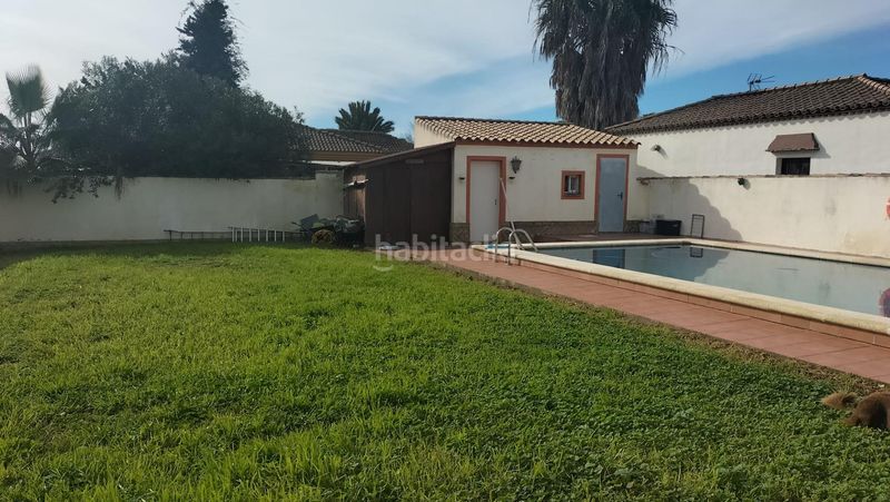 Foto 508ef397-ce99-4c39-bd70-fdda96b990d7. Xalet amb aparcament piscina a Los Gallos Chiclana de la Frontera