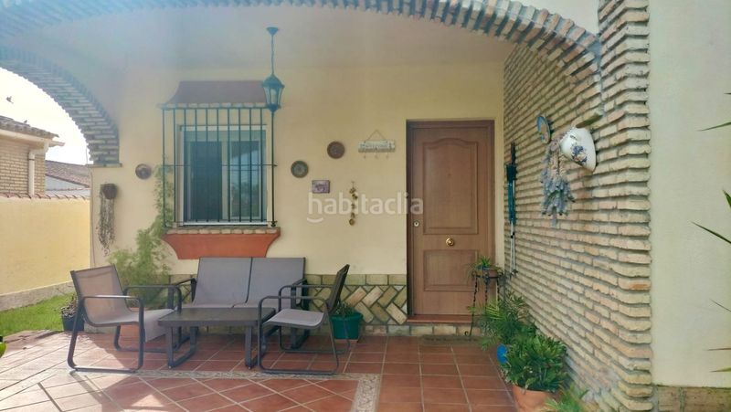 Foto b144491e-76d4-4ff0-88a7-8b6dd2ae0b1b. Xalet amb aparcament piscina a Los Gallos Chiclana de la Frontera