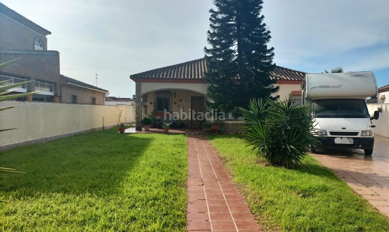 Foto e90ee940-14c9-4ee7-8c49-006d0b530bb4. Xalet amb aparcament piscina a Los Gallos Chiclana de la Frontera