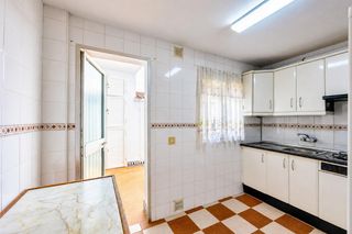 Flat in Calle palomar 12. Oportunidad en chiclana piso de 92 m2 amueblado con patio privad