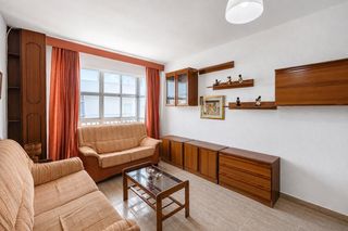 Appartamento in Calle palomar 12. Piso amplio, tranquilo y listo para entrar a vivir junto al cent