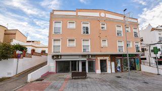 Local Comercial  Calle de fuente amarga. Local comercial en planta baja con gran versatilidad y excelente