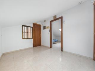 Appartement à San Diego. Globalpiso entrevías vende buhardilla con ascensor , la vivienda