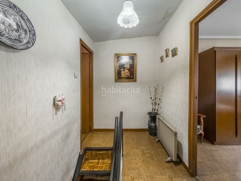 Foto 308f5d4f-1926-4219-9819-da8543281cd8. Casa aparellada a Entrevías Madrid