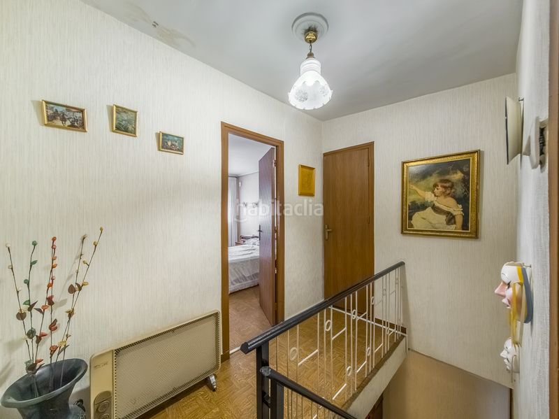 Foto 346e3869-9ec0-4c50-9639-506a3fb13d66. Casa aparellada a Entrevías Madrid