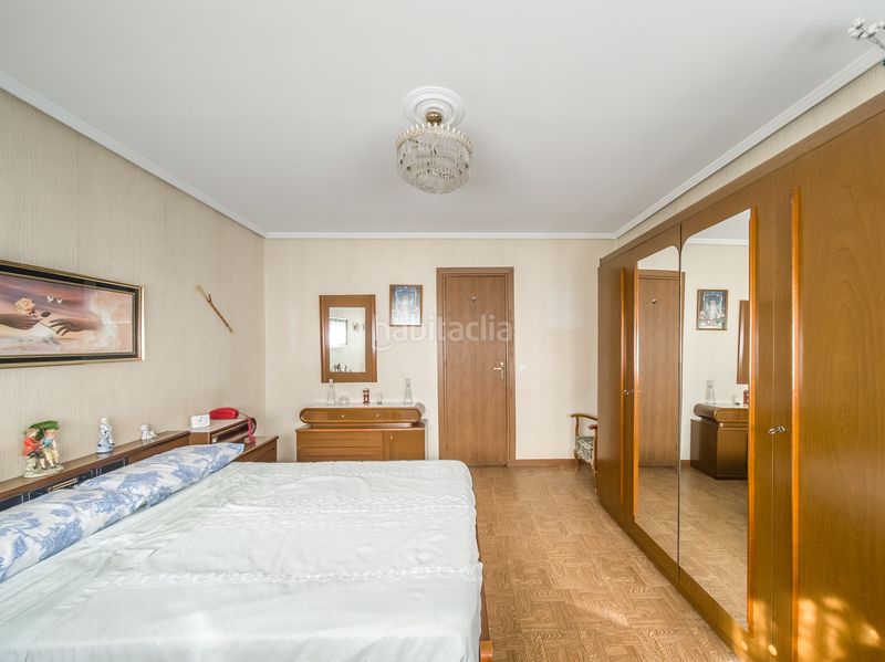 Foto b18d23ce-5a7e-4ae9-915f-043e40c0140f. Casa aparellada a Entrevías Madrid