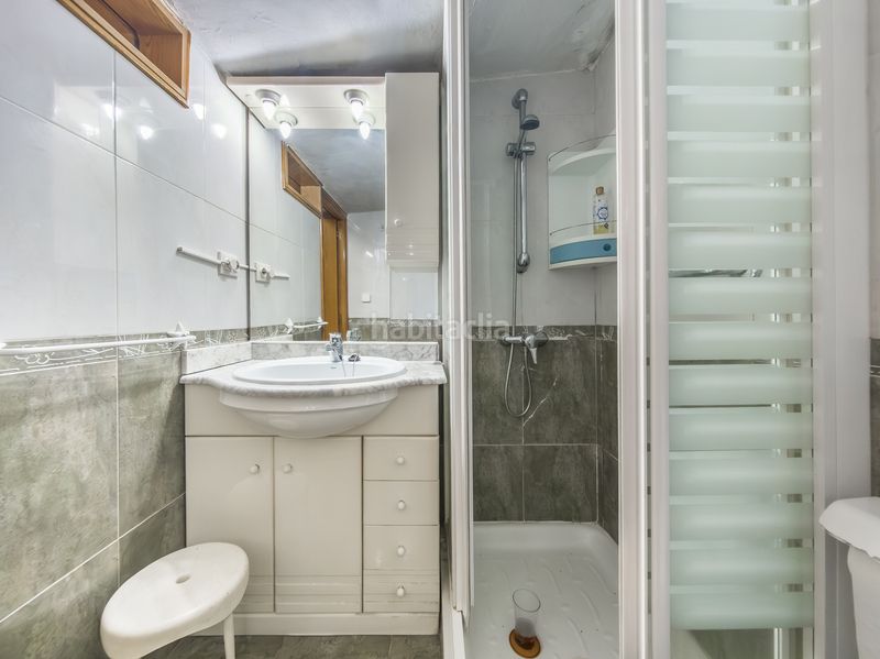 Foto d25aa312-49d0-42de-be83-bb85acf927fa. Casa aparellada a Entrevías Madrid