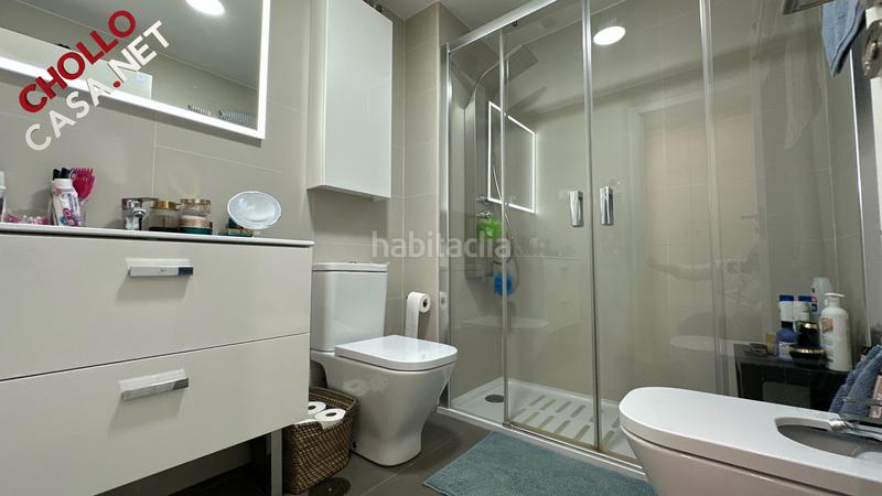 Foto 9cbd289f-abed-4ab0-b4f5-c217c81a3fc2. Piso en calle gad 12 fantastico piso en segunda linea de playa, en Los Álamos. en Torremolinos