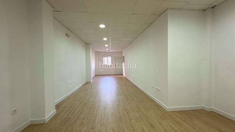 Foto f8324b39-e493-4fcc-9393-f4923f1d2f87. Local comercial a calle gonzález marín 14 a Cártama