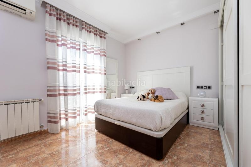Foto aa1997b5-ed67-4235-89bf-511ac2d8a9cc. Casa adosada adosado con excelente ubicación en San Miguel Armilla