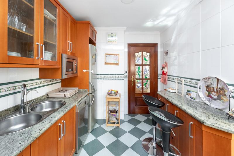 Foto ca2284fb-0293-40fd-806c-b5722c24a584. Casa adosada adosado con excelente ubicación en San Miguel Armilla