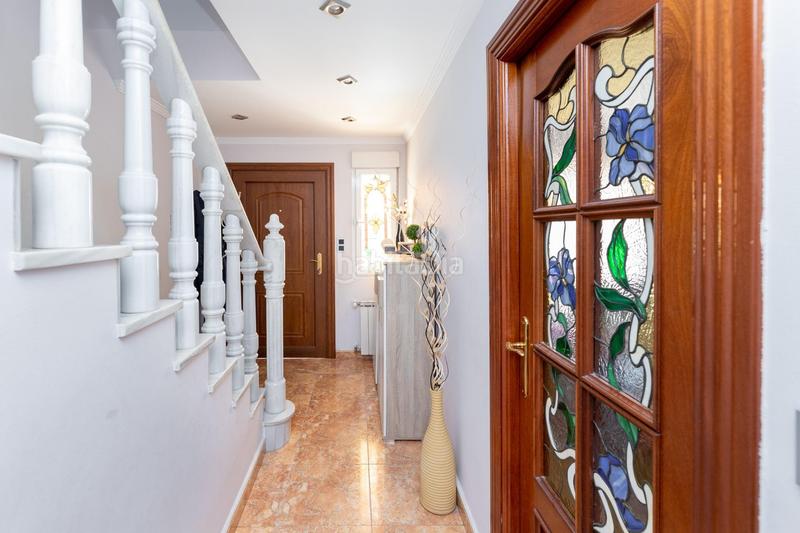 Foto e34af680-d0a9-49c8-9aaf-940889779e7a. Casa adosada adosado con excelente ubicación en San Miguel Armilla