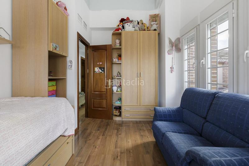 Foto ee6e1909-68a9-44b8-a37f-a5aed5d8c5fe. Casa aparellada amb aparcament piscina a Gójar