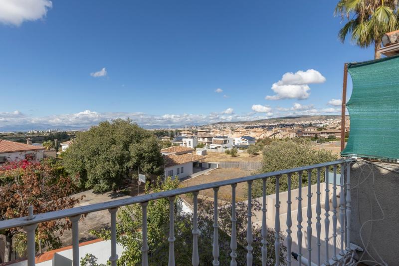 Foto 23be745c-b1a0-4373-ac94-7253ce9aedd4. Casa adossada amb calefacció aparcament a Cájar