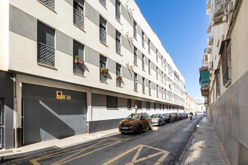 Foto a1673f19-958f-4057-93da-546412a30a79. Pis amb calefacció aparcament a Barrio de Zaidín Granada