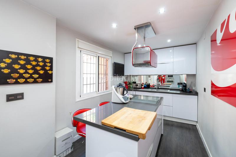 Foto e394f7e2-43b0-4bf1-9701-e0876e608c5a. Reihenhaus mit heizung parking pool in Crta. De la Sierra Granada