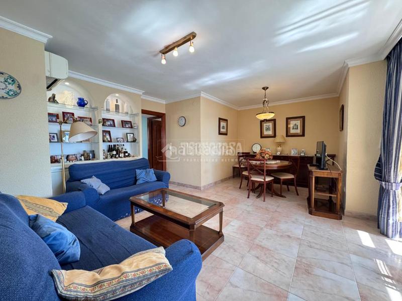 Foto 1113dde2-926c-4ea3-94cb-814270e2d3de. Piso  en venta en Puerto Deportivo Fuengirola