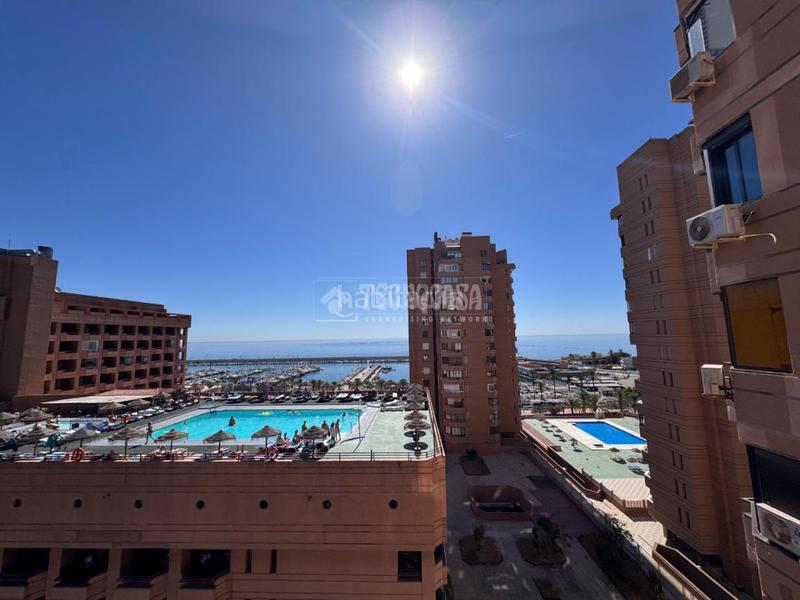 Foto 4f0164da-76de-4d27-baaf-f1dd54b2e53f. Piso  en venta en Puerto Deportivo Fuengirola