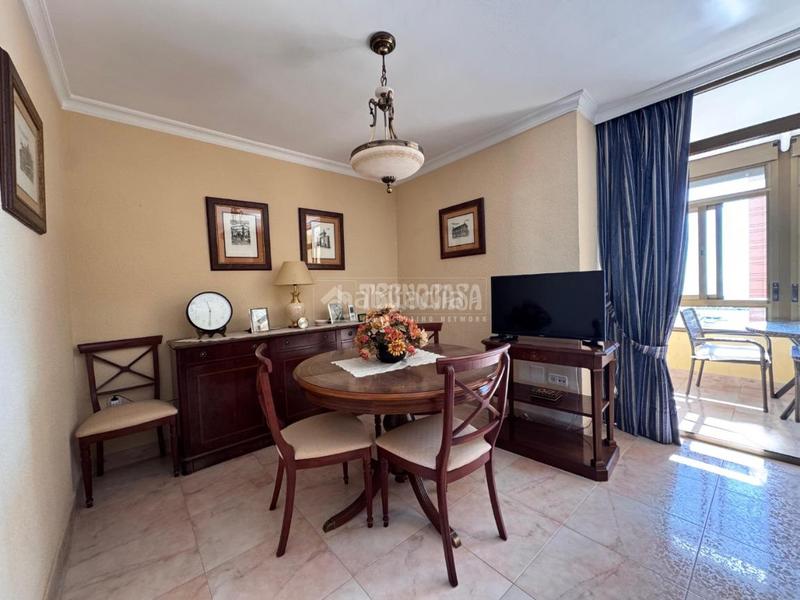 Foto 7905ad50-8f3a-4b65-9e38-937032806fa9. Piso  en venta en Puerto Deportivo Fuengirola