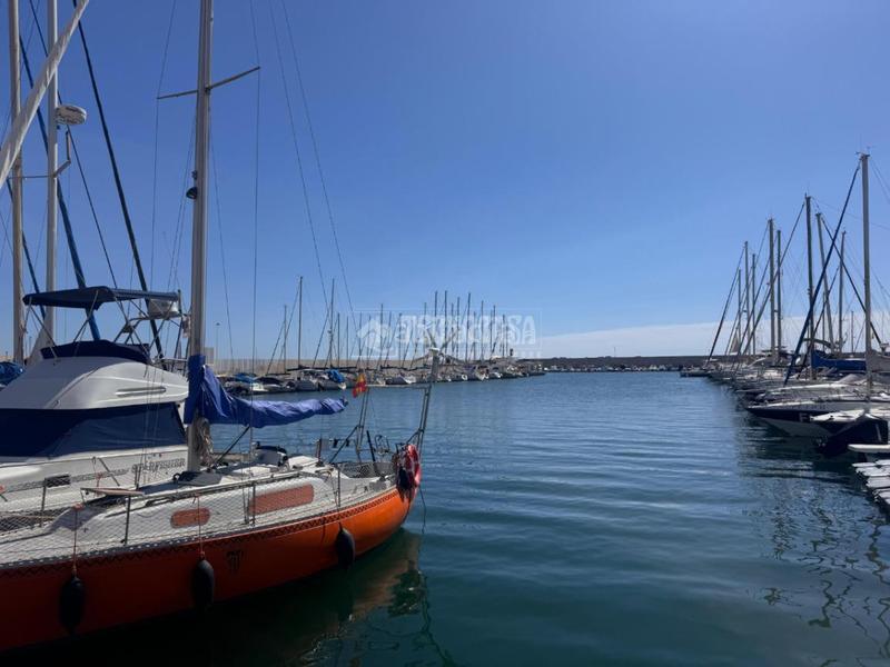 Foto d11f1333-8274-4d91-8692-fb5a0c1c679e. Piso  en venta en Puerto Deportivo Fuengirola