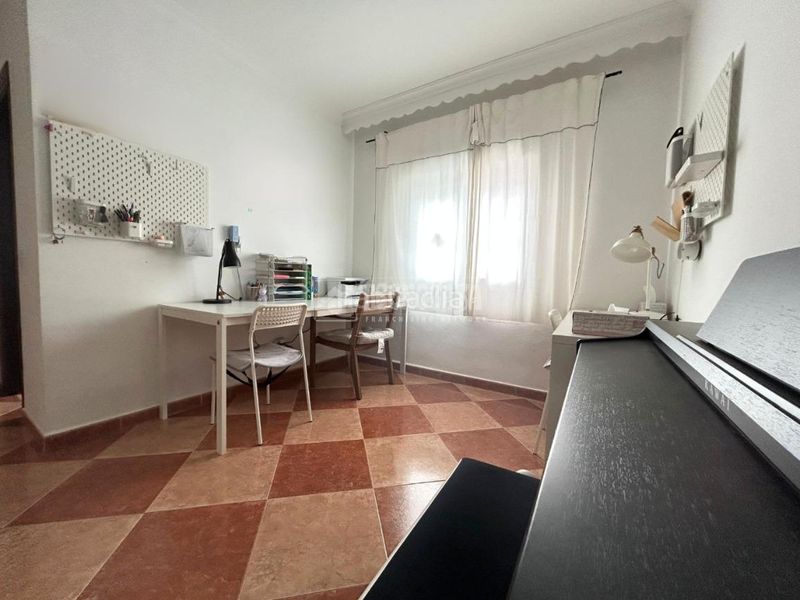 Foto 2cf1d99f-0b5b-44a3-b89c-bd19138eb025. Casa aparellada amb aparcament a Centro ciudad Fuengirola