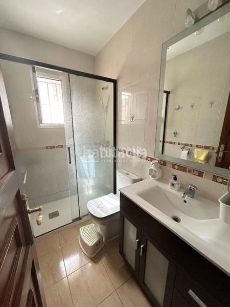 Foto 33c9ccde-1de9-47f7-aa07-7037fe9546e9. Casa aparellada amb aparcament a Centro ciudad Fuengirola