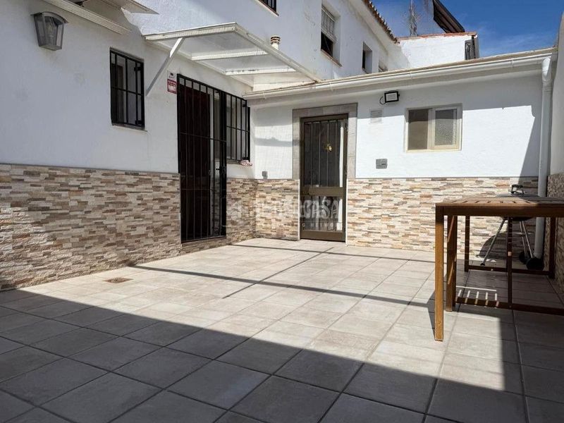 Foto 7f9b6987-28d5-4cc8-848e-4a93a2e53910. Casa aparellada amb aparcament a Centro ciudad Fuengirola