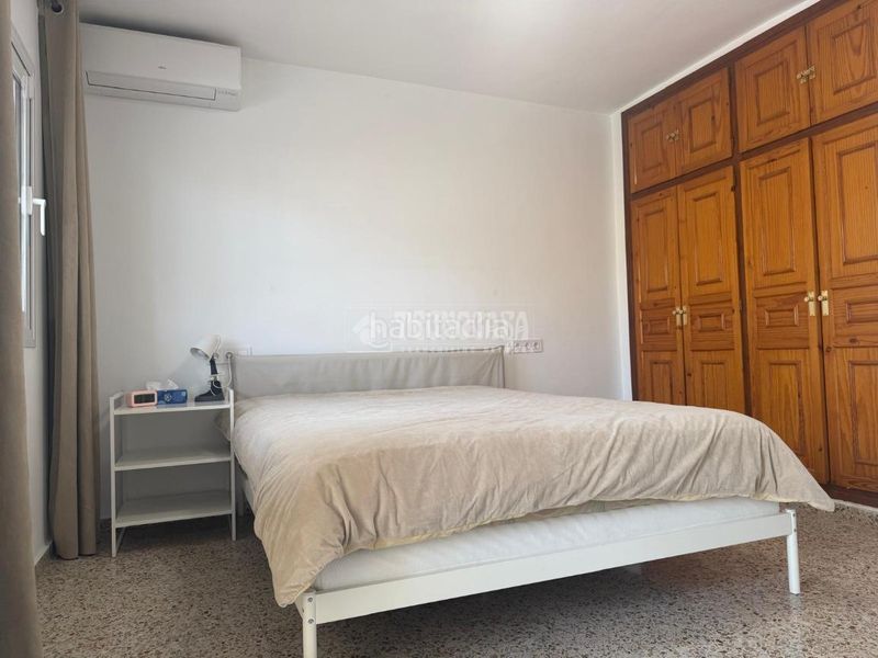 Foto 911cf45f-eb8f-4200-b147-87c107943b82. Casa aparellada amb aparcament a Centro ciudad Fuengirola