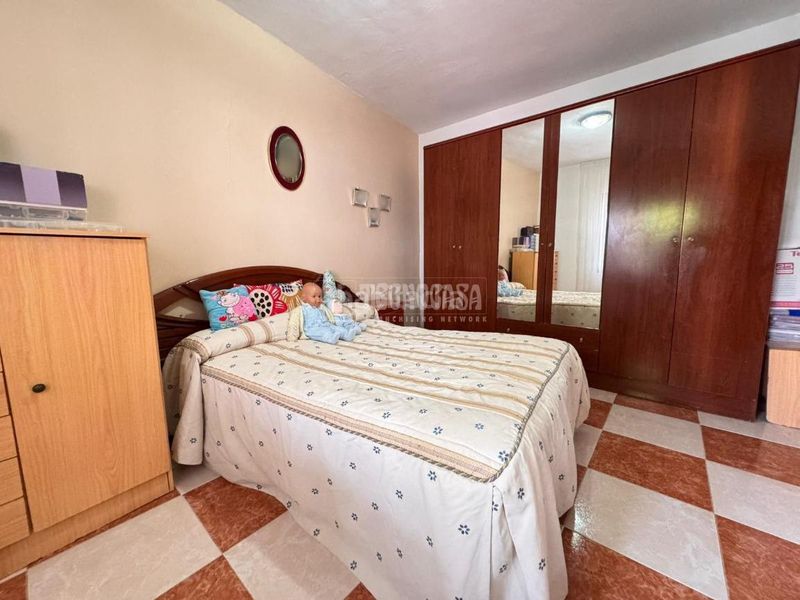 Foto 4b94126b-3e6e-43e6-9bf3-75802a8e7534. Casa amb aparcament a Los Pacos Fuengirola