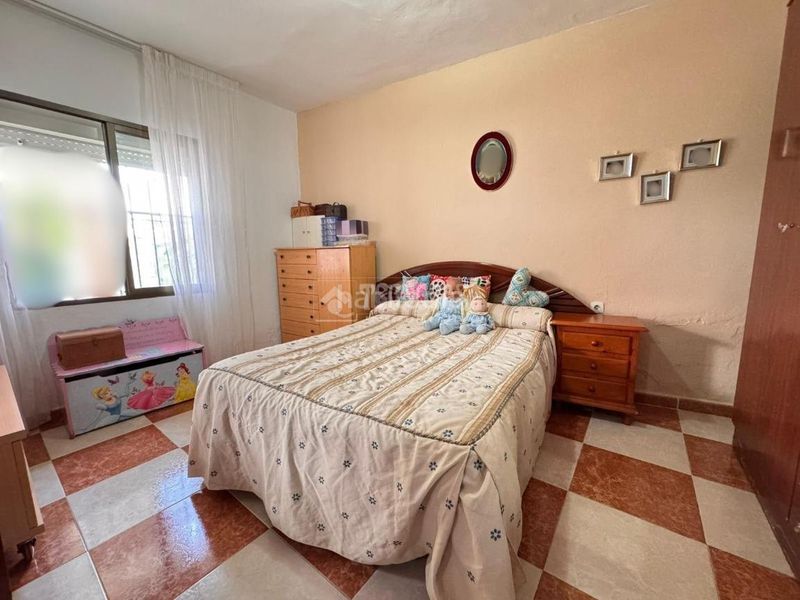 Foto 8f76aa09-9413-433c-bddf-51c3636411f2. Casa amb aparcament a Los Pacos Fuengirola