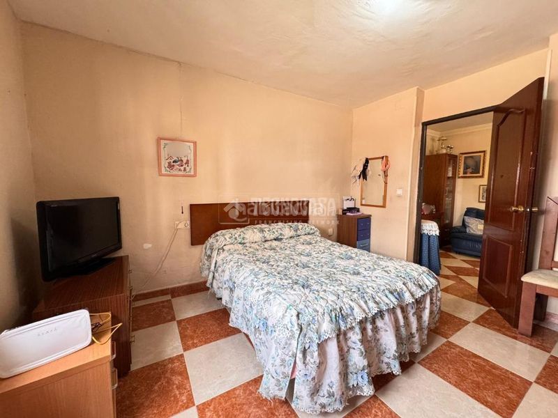 Foto 92e4ca45-0633-427b-951f-f412bc28dd4e. Casa amb aparcament a Los Pacos Fuengirola