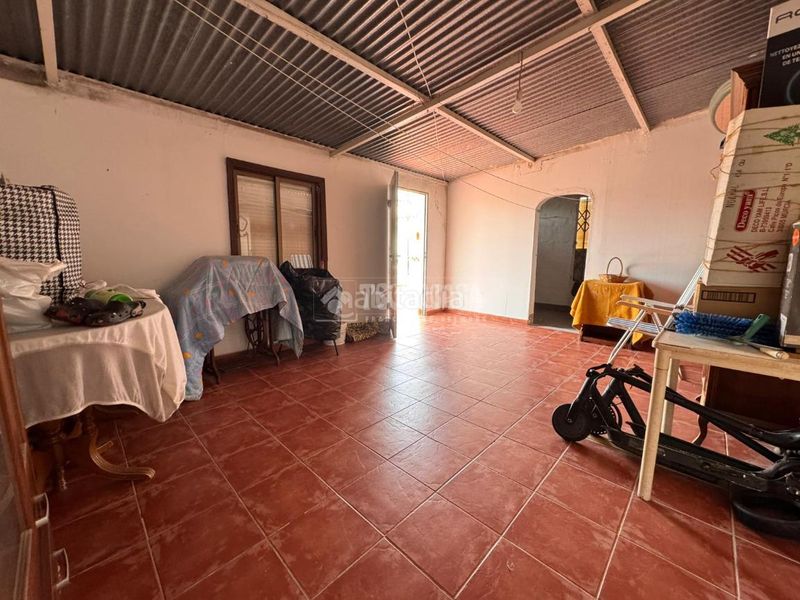 Foto bed453ad-93be-4a0b-a94e-2ca7bb43f1a0. Casa amb aparcament a Los Pacos Fuengirola