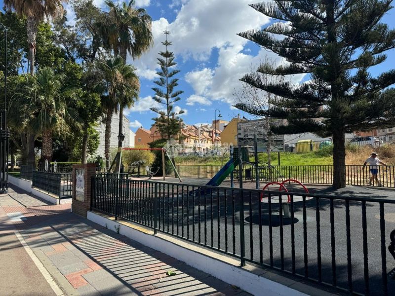 Foto ca5bb42e-92e3-4370-b30b-aa0f0591643d. Pis a Centro ciudad Fuengirola