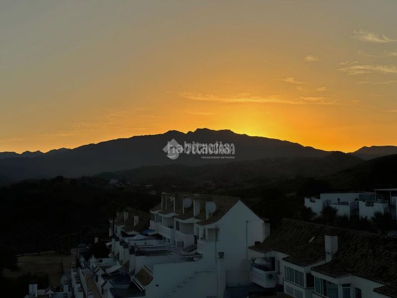 Foto c80b856c-7775-4ddd-b10d-f0ea9dd166ac. Casa aparellada amb aparcament piscina a Mijas golf Mijas