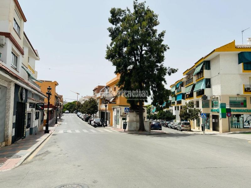 Foto 43e0f562-eb02-4924-9a9f-85ff374d9315. Local comercial a Centro ciudad Fuengirola