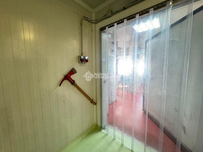 Foto a53cd1be-cc8c-4a61-94b0-362788c6428e. Local comercial a Centro ciudad Fuengirola