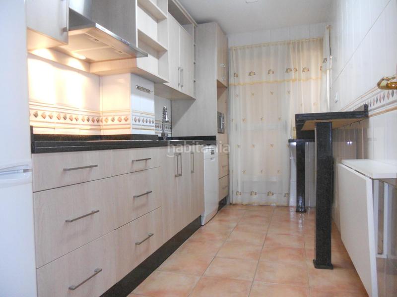 Foto 1a5fdd64-c4b1-47fc-980c-1fab539150d9. Etagenwohnung mit heizung parking pool in Gójar