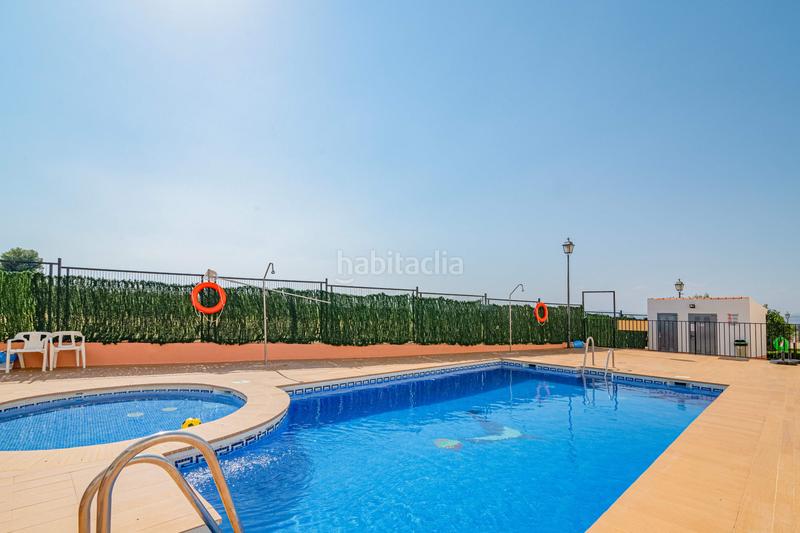 Foto 53c7f589-a694-42ff-903d-08c390a13030. Piso en calle camino de los ogijares 1 piso en urbanización privada con piscina terraza y vistas despejadas en Zubia (La)