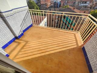 Lloguer Pis  Calle don bosco. Piso  con terraza y amueblado en el zaidin