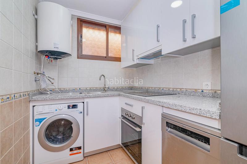 Foto 519d44ca-ad12-4811-a13f-3b11370d06af. Piso en calle higueras 19 oportunidad en la zubia en Zubia (La)