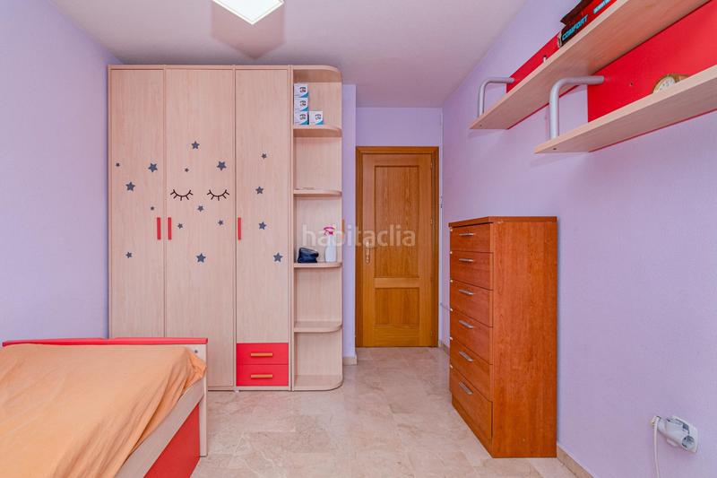 Foto 1aab617a-35da-4ae5-82a1-4ae4673c48dc. Casa adosada bonita adosada en esquina en la zubia en Zubia (La)