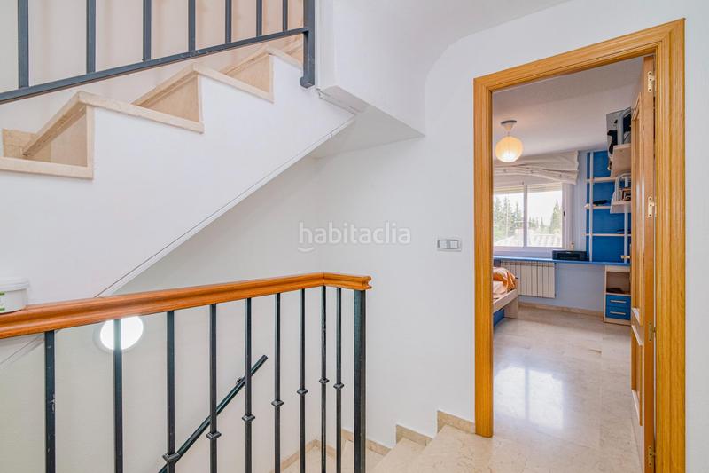 Foto 35706799-2b7a-4130-adc8-b94670bab30a. Casa adosada bonita adosada en esquina en la zubia en Zubia (La)