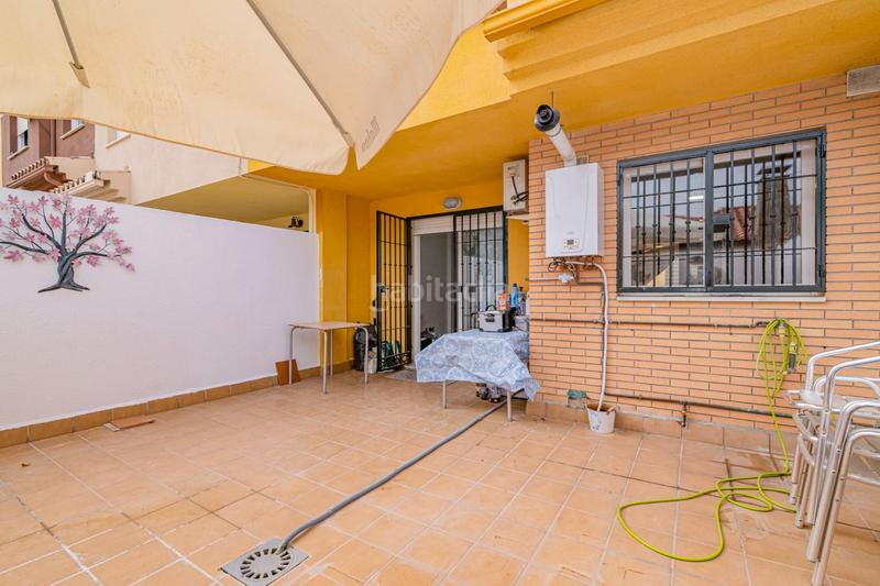 Foto 35d97096-7e4d-4e68-be96-adffe360a23f. Casa adosada bonita adosada en esquina en la zubia en Zubia (La)