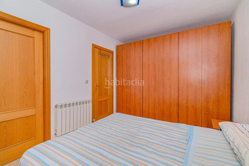 Foto 754b3c8d-16da-42c6-b285-64ef478c1cf7. Casa adosada bonita adosada en esquina en la zubia en Zubia (La)