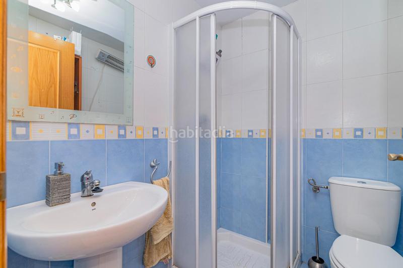 Foto 7c167be4-d05a-4f08-8d90-5e48bae82ae7. Casa adosada bonita adosada en esquina en la zubia en Zubia (La)