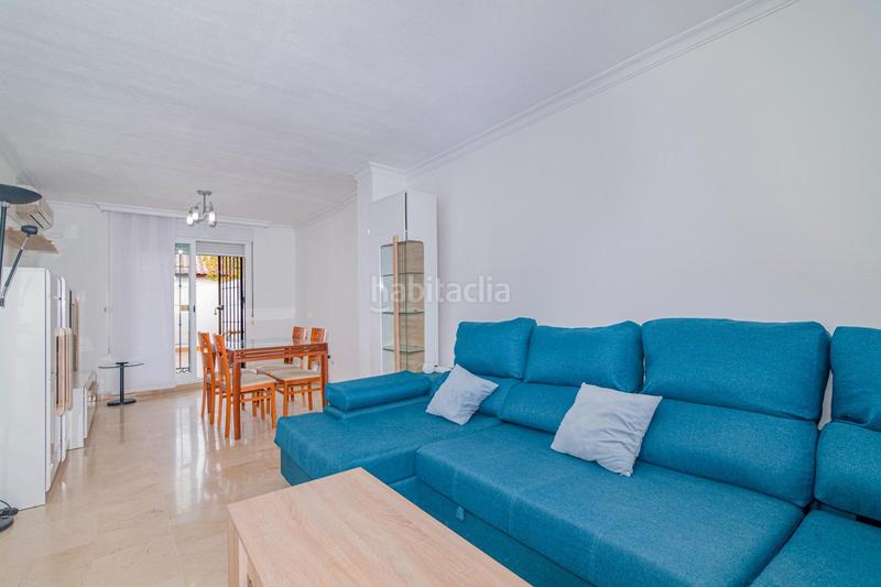 Foto a2f0e036-1060-40bf-9f24-3d65e5eea05b. Casa adosada bonita adosada en esquina en la zubia en Zubia (La)